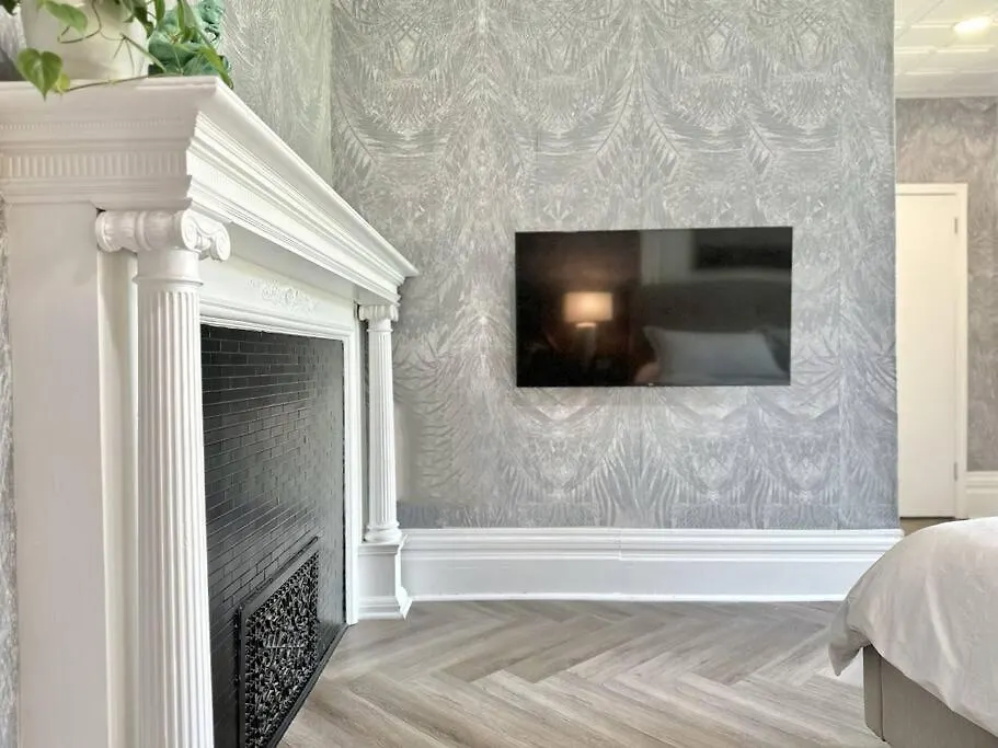 Apartment The Elliott Hotel At Highland Park By Luxe Pgh Pittsburgh